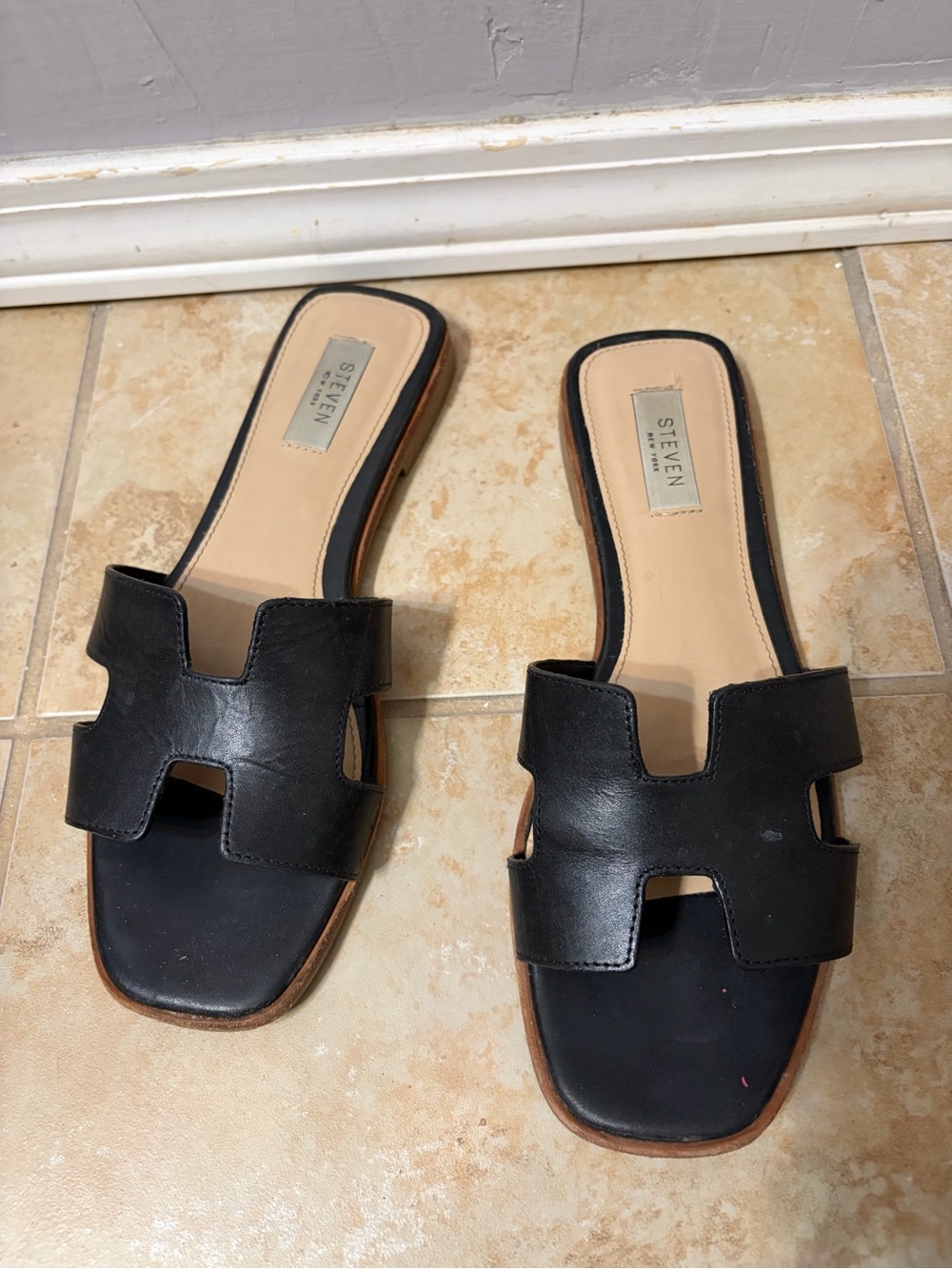 Steven By Steve Madden Black H-Cut Slide Sandals